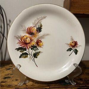 Floral Design Dinner Plate